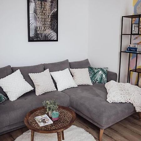 Cozy Dreams: Deluxe 2-Zimmer-Apartment -Kueche Nuremberg Bagian luar foto