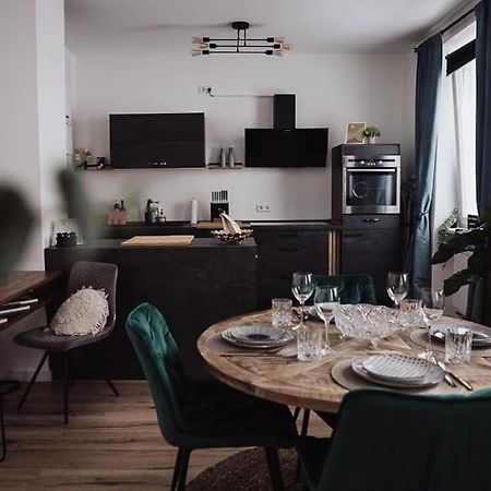 Cozy Dreams: Deluxe 2-Zimmer-Apartment -Kueche Nuremberg Bagian luar foto