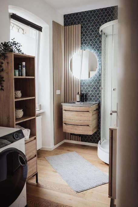 Cozy Dreams: Deluxe 2-Zimmer-Apartment -Kueche Nuremberg Bagian luar foto