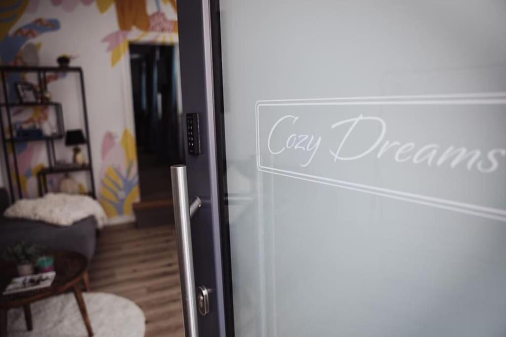 Cozy Dreams: Deluxe 2-Zimmer-Apartment -Kueche Nuremberg Bagian luar foto